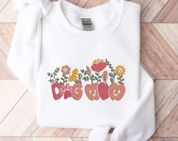 Custom Dog Mom Embroidered Sweatshirt – Mother’s Day Gift