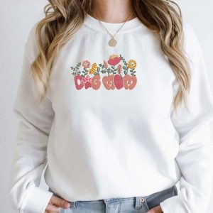 Custom Dog Mom Embroidered Sweatshirt - Mother's Day Gift