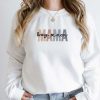 Retro Floral Mama Embroidery Sweatshirt – Mother’s Day Gift