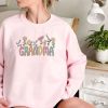 Colorful Mama Embroidery Sweatshirt – Mother’s Day Gift